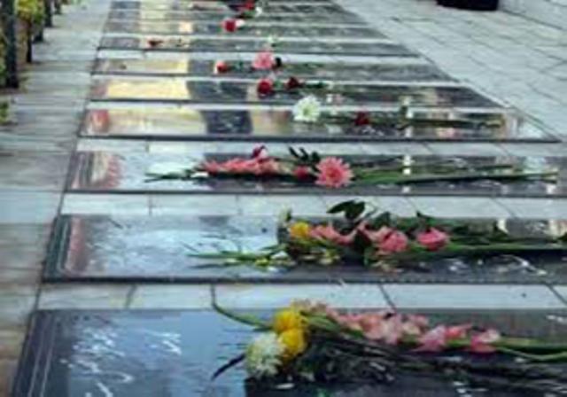 نصب ۸۰ درصد تمثال شهدای گلپایگان در میادین شهر