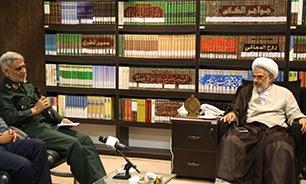 روحیه شهادت طلبی و ایثار باید در جامعه تقویت شود