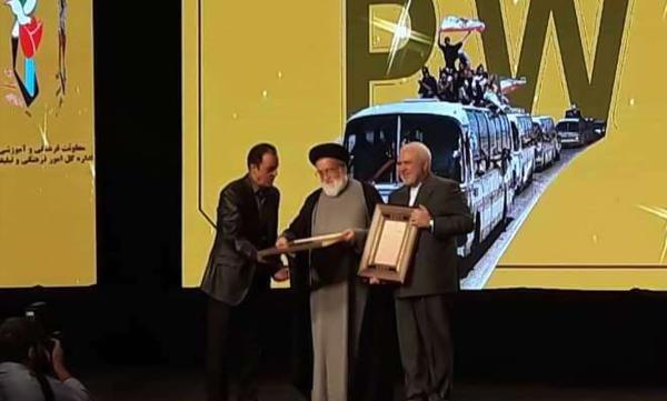 تجلیل از آزادگان توسط وزیر خارجه و رییس بنیاد شهید