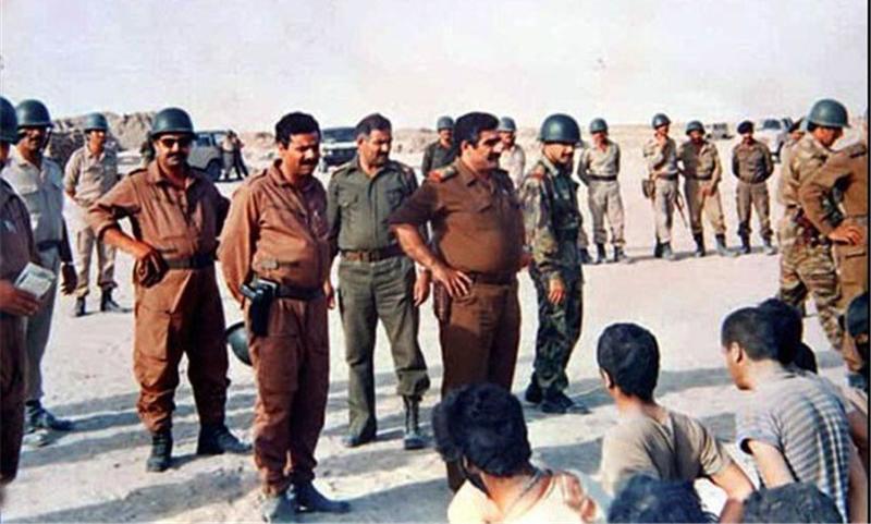 هم‌بندی معلم و شاگرد در اردوگاه‌های بعثی