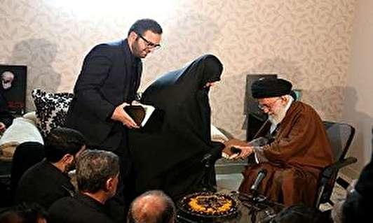 اعطای نشان درجه یک «فتح» به خانواده شهید همدانی+ تصویر