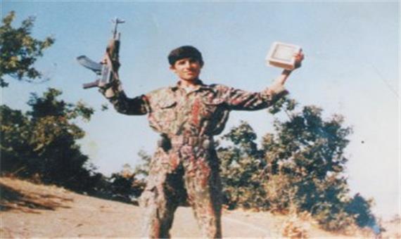 دست‌نوشته‌ها و نقاشی‌های شهید در یک کتاب!