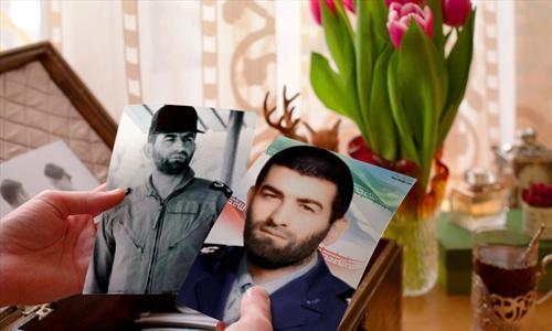 بازدید شهید بابایی از پایگاه امیدیه با لباس بسیجی! 