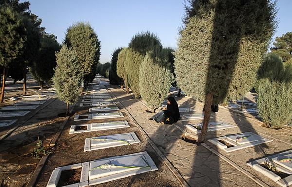 پیکر پدر شهید مفقود «همایون توسلی» تشییع شد