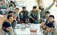 عکس / یک سفره پر از شهید