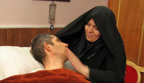 تقدیر استاندار لرستان از همسر شهید زنده‌ خرم‌آبادی