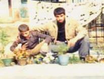 تصاویر/ شهدایی که بر سر مزار دوستانشان حاضر شدند