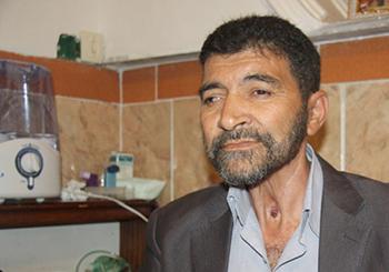 با صدای بی‌صدایی سخن می‌گوید