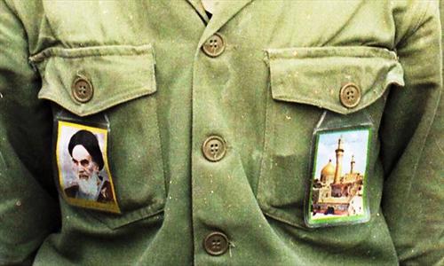 عکس امام(ره) را با گوشت بدنش از سینه جدا کردند!