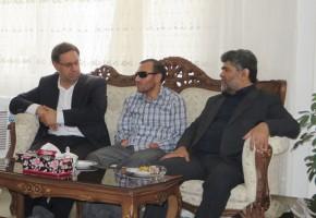 مدیرکل بنیاد آذربایجان شرقی به دیدار خانواده های شاهد وایثارگر رفت