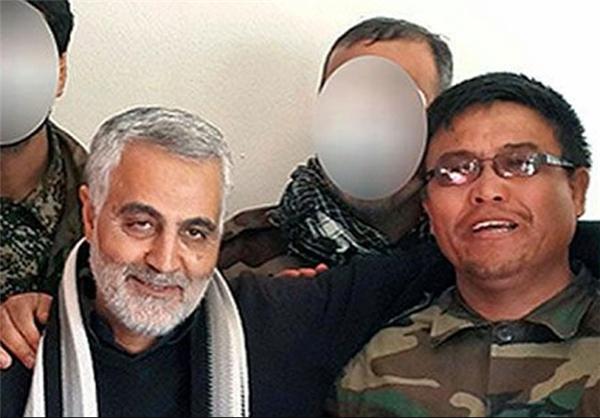 فرمانده شهید تیپ فاطمیون در کنار حاج قاسم