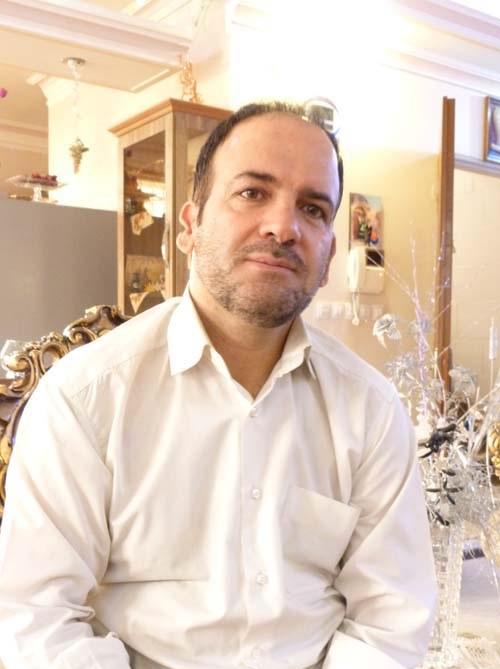 گپ و گفت خواندنی با کارآفرین جانباز و شاعر کرجی که سالی 400 کیلومتر شنا میکند!