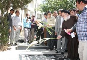 ادای احترام حجت الاسلام و المسلمین شهیدی به مقام والای شهدا و افتتاح مجتمع ایثار سنندج