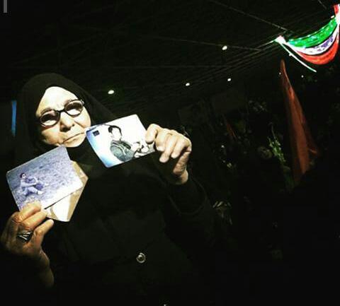 عکس/ سرگردانی مادر شهید گمنام غواص در دانشگاه تهران