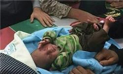 وداع کودک 20 روزه با پدر شهیدش