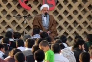 پا برهنگان شهدا به ارزشها توهین نمی کنند