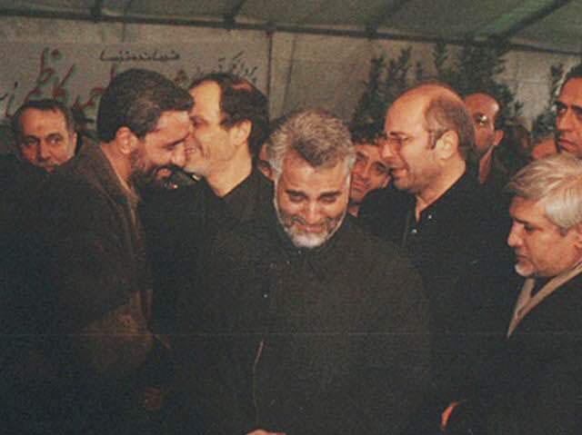 محمدباقر قالیباف و قاسم سلیمانی در تشییع پیکر شهید احمد کاظمی