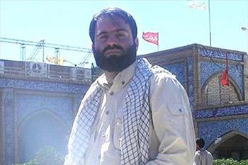 یادگاری «مدافع حرم» در کنار اساتیدش