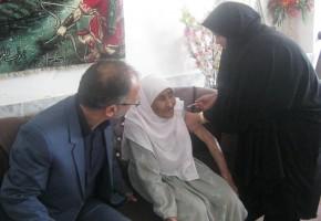 20 تن از والدین شهدای زاوه در برابر آنفولانزا واکسینه شدند