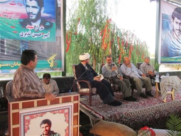 یادبود شهدا با عنوان آبروی محله در ساوه برگزار شد