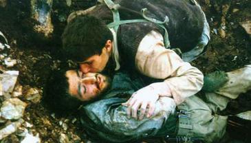 عکس/ بوسه وداع