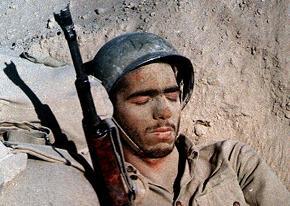 عکس / خوابیدن به رسم ابوتراب