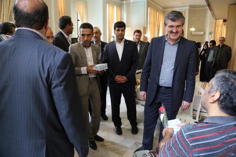 تکریم مدیرعامل بانک توسعه تعاون از جانبازان